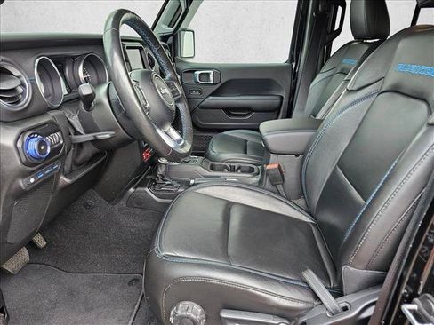 Used 2021 Jeep Wrangler Unlimited Rubicon 4xe w/ Cold Weather Group AWD/4WD image 23