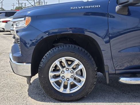Used 2023 Chevrolet Silverado 1500 LT AWD/4WD image 8