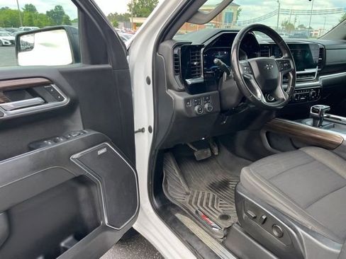 Used 2022 Chevrolet Silverado 1500 LT Trail Boss w/ Convenience Package II AWD/4WD image 5