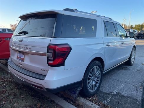 Used 2022 Ford Expedition Max Limited image 9