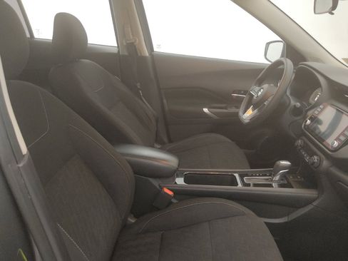 Used 2021 Nissan Kicks SV FWD image 21