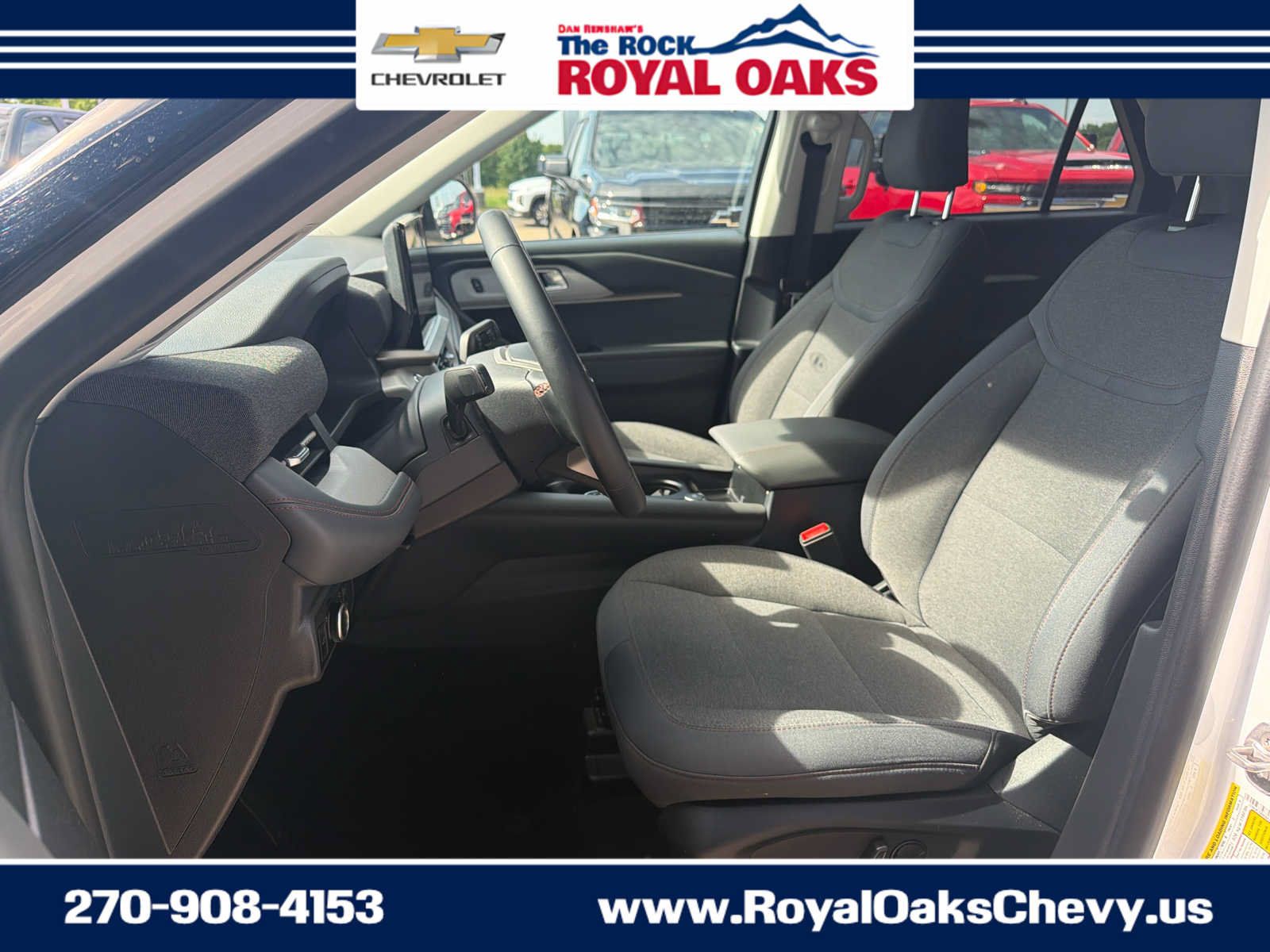 Used 2025 Ford Explorer Active RWD image 13