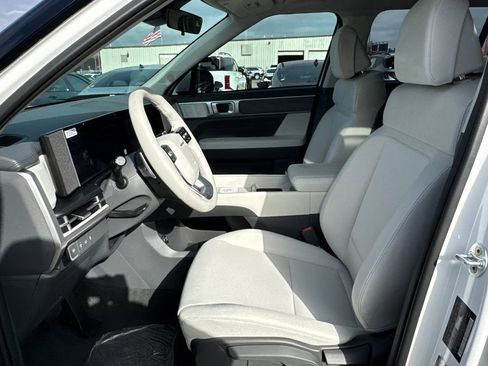 New 2026 Hyundai Santa Fe SE image 9