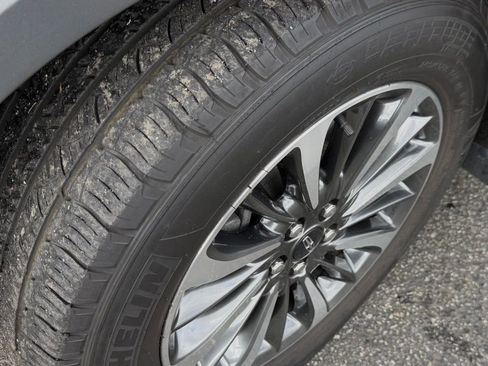 Used 2023 Lincoln Nautilus Reserve image 13