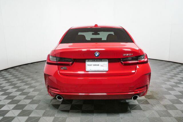 Used 2024 BMW 330i Sedan w/ Convenience Package RWD image 26