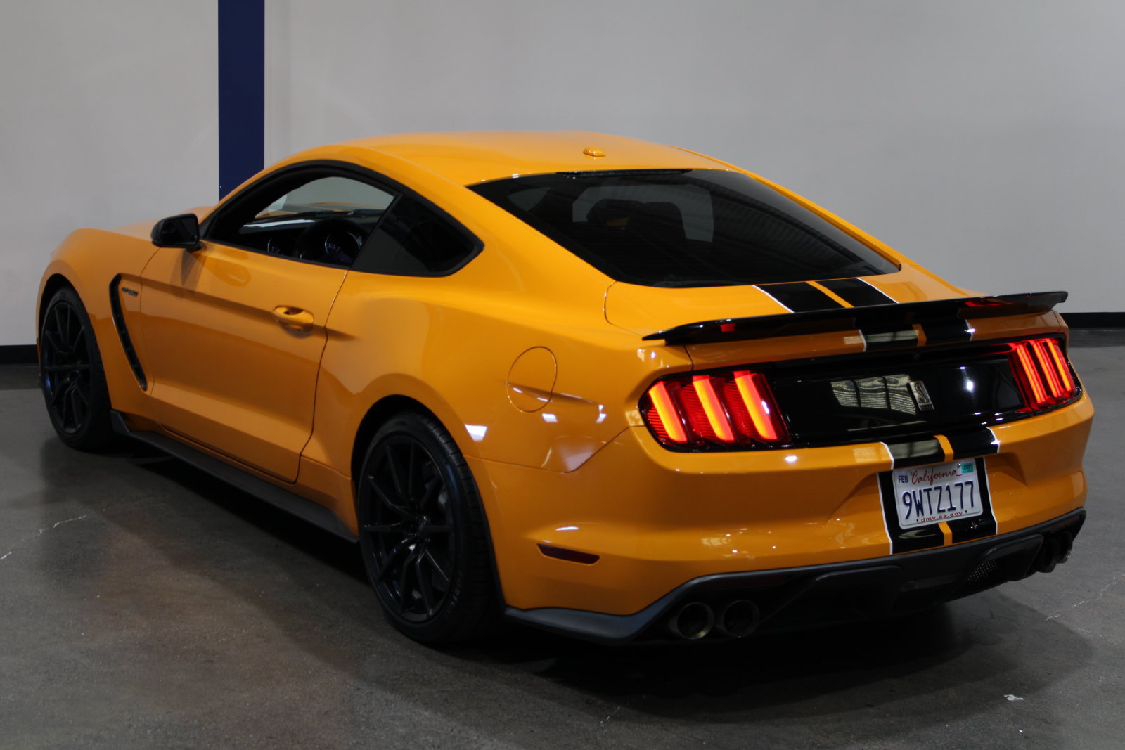 Used 2018 Ford Mustang Shelby GT350 w/ Convenience Package RWD image 16