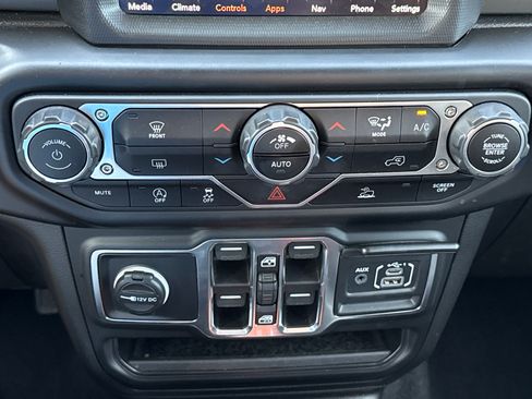 Used 2021 Jeep Wrangler Unlimited Sport AWD/4WD image 19