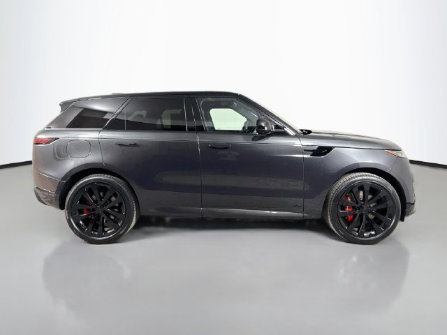 New 2027 Land Rover Range Rover Sport Dynamic SE AWD/4WD image 4