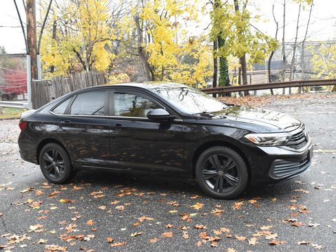 Used 2022 Volkswagen Jetta SE image 11