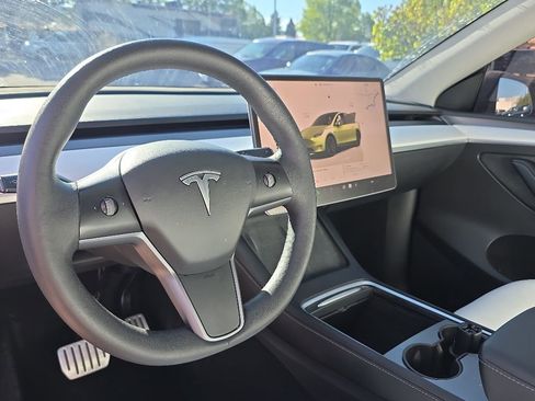 Used 2023 Tesla Model Y Performance AWD/4WD image 23