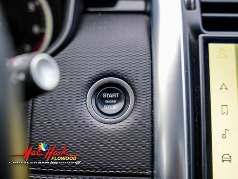 Used 2023 Land Rover Discovery S R-Dynamic image 27