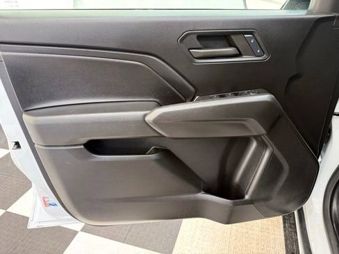 Used 2024 Chevrolet Colorado W/T image 13