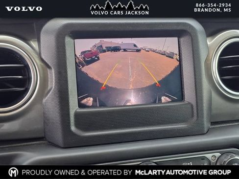 Used 2020 Jeep Wrangler Unlimited Sahara AWD/4WD image 10