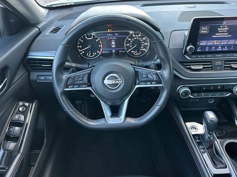 Used 2024 Nissan Altima 2.5 SR image 14