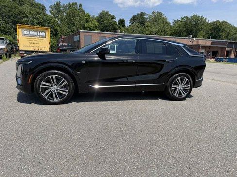 Used 2025 Cadillac Lyriq Luxury AWD/4WD image 50