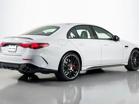 New 2026 Mercedes-Benz E 53 AMG e 4MATIC Sedan image 11