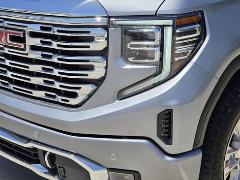 Used 2023 GMC Sierra 1500 Denali AWD/4WD image 6