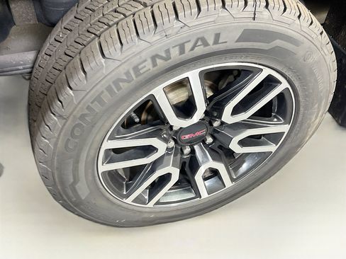 Used 2022 GMC Sierra 1500 AT4 w/ AT4 Premium Package image 32