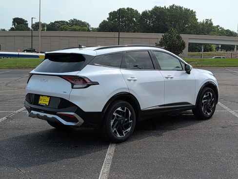 Used 2024 Kia Sportage SX AWD/4WD image 4