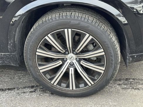 Certified 2023 Volvo XC90 B6 Core w/ Protection Package Premier image 6