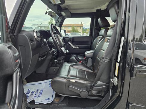 Used 2011 Jeep Wrangler Unlimited 70th Anniversary w/ Connectivity Group image 5