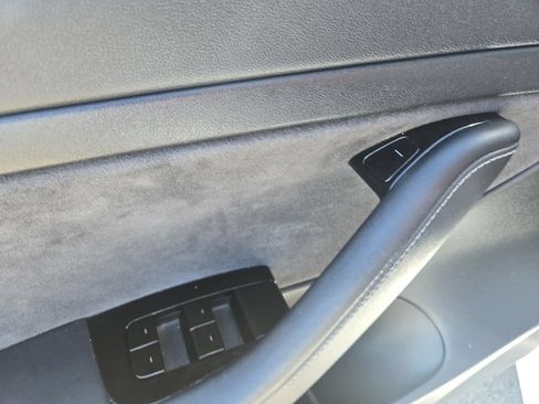 Used 2020 Tesla Model 3 Standard Range Plus RWD image 13