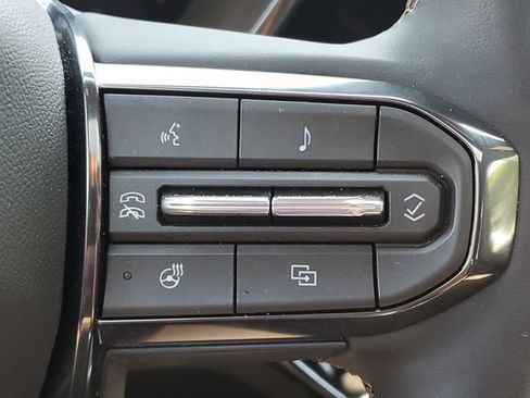 Certified 2026 GMC Canyon AT4 w/ Technology Plus Package AWD/4WD image 12