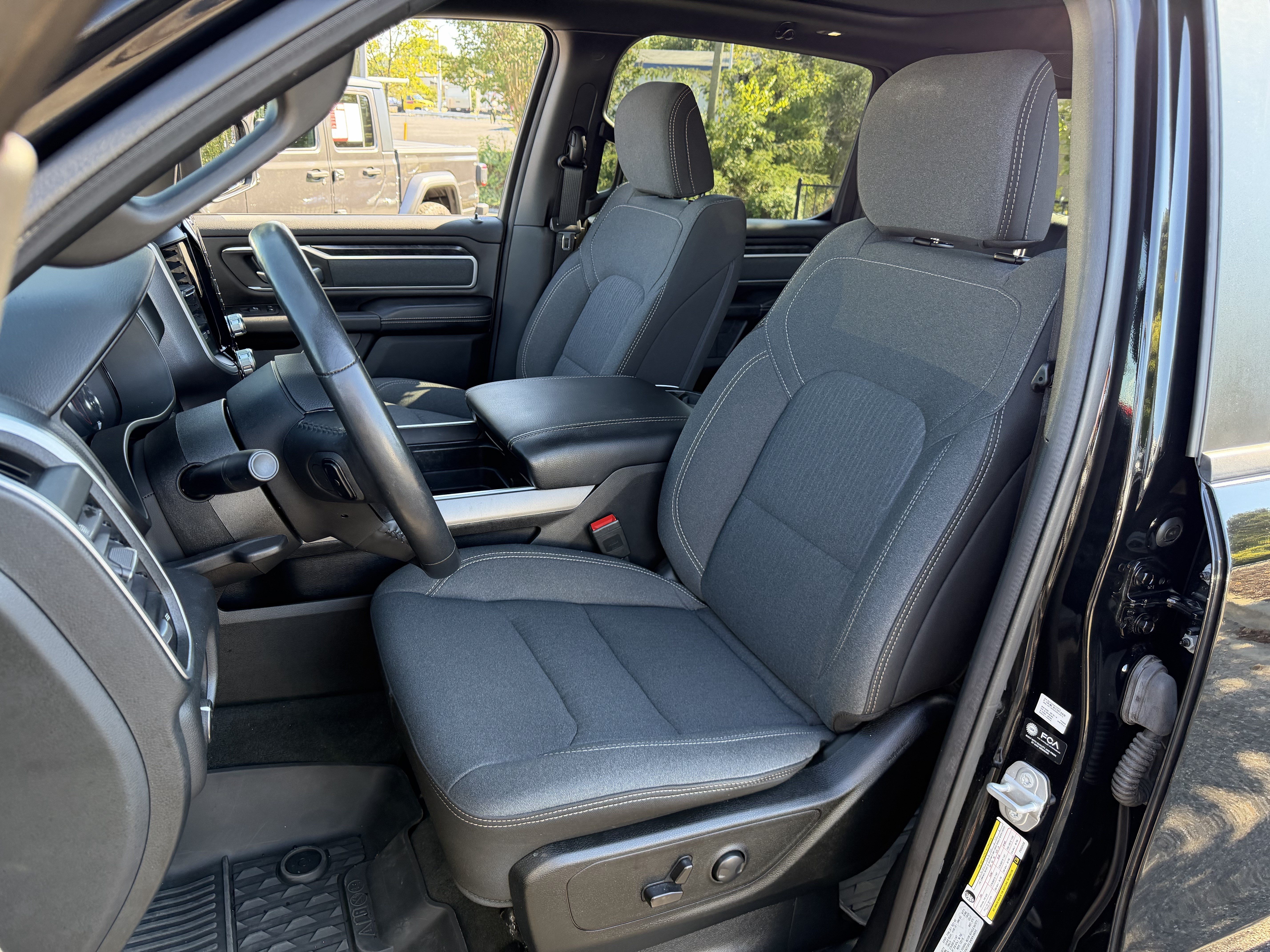 Used 2023 RAM 1500 Big Horn AWD/4WD image 12