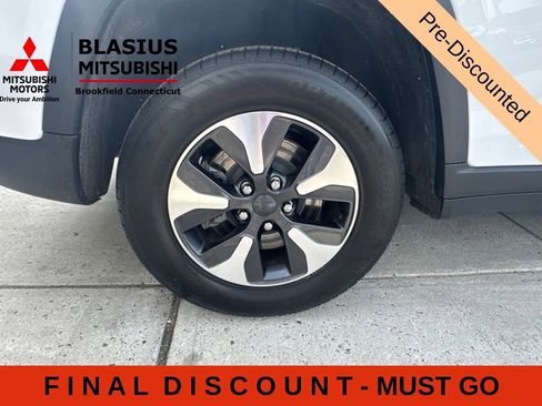 Used 2023 Jeep Grand Cherokee 4WD 4xe image 5