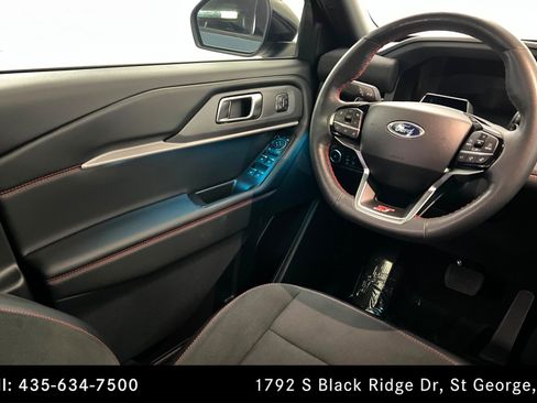 Used 2025 Ford Explorer ST AWD/4WD image 11