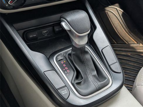 Used 2022 Kia Soul LX w/ Technology Package image 19