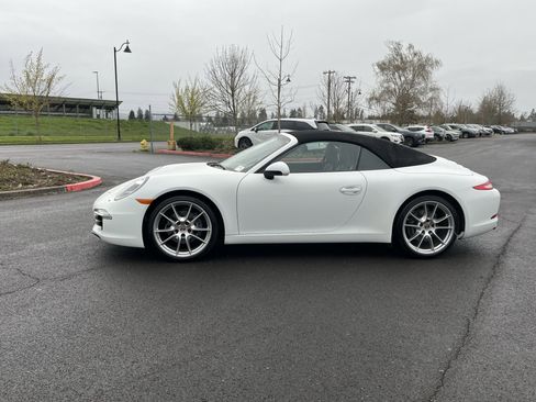 Used 2015 Porsche 911 Carrera image 2