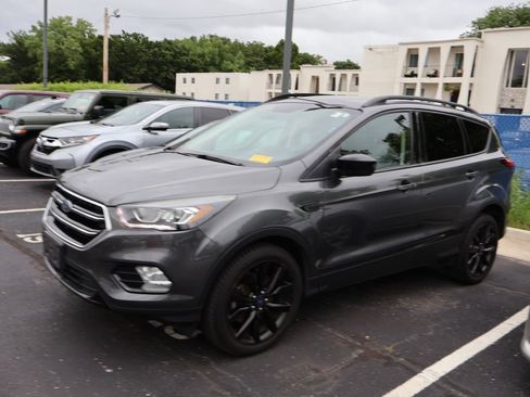 Used 2019 Ford Escape SE AWD/4WD image 4