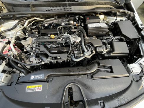 Used 2025 Toyota Corolla LE image 32