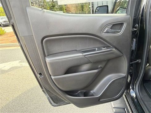 Used 2015 GMC Canyon SLE w/ Nightfall Edition image 21