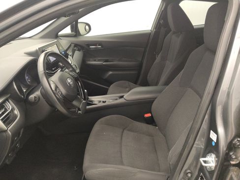 Used 2018 Toyota C-HR XLE image 17