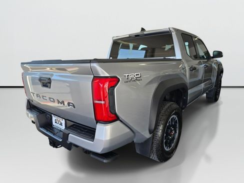 Used 2024 Toyota Tacoma TRD Off-Road AWD/4WD image 5