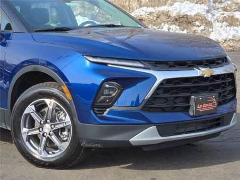 Used 2023 Chevrolet Blazer LT w/ Driver Confidence Package image 2