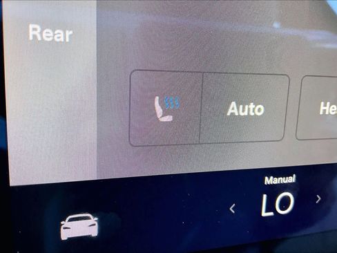 Used 2022 Tesla Model S image 33