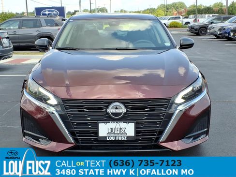 Used 2025 Nissan Altima 2.5 SV FWD image 32