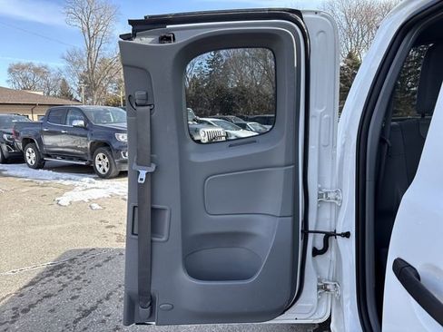 Used 2013 Toyota Tacoma 4x4 Access Cab V6 w/ SR5 Pkg image 28