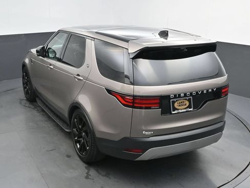 Used 2025 Land Rover Discovery S AWD/4WD image 36