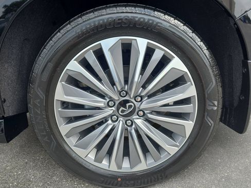 Certified 2026 INFINITI QX80 Luxe w/ Cargo Package AWD/4WD image 32