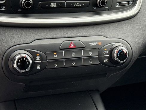 Used 2017 Kia Sorento LX image 21
