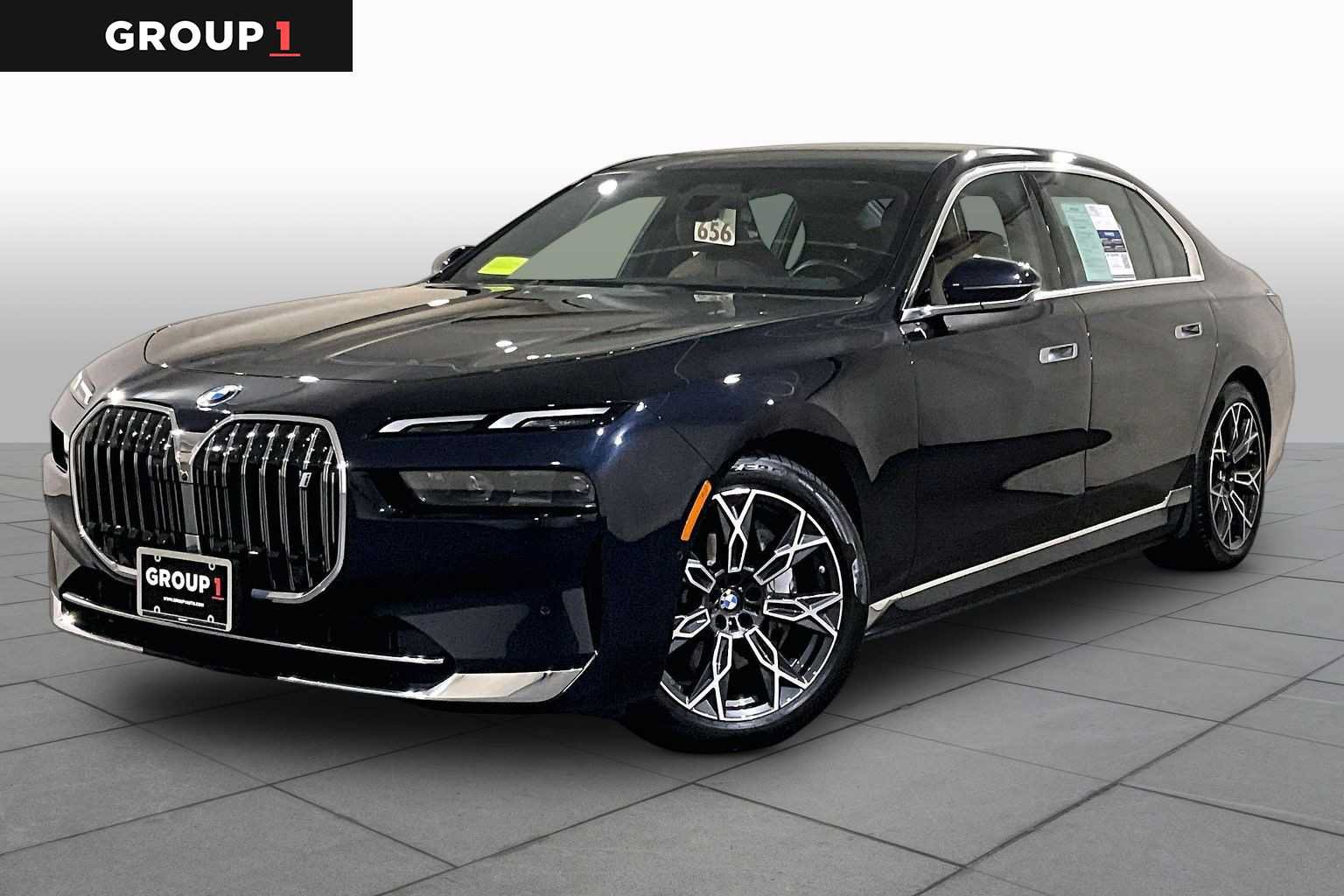 Used 2024 BMW i7 xDrive60 AWD/4WD image 1