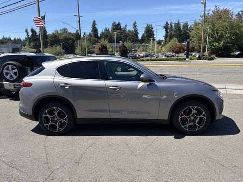 Used 2018 Alfa Romeo Stelvio Ti AWD/4WD image 10