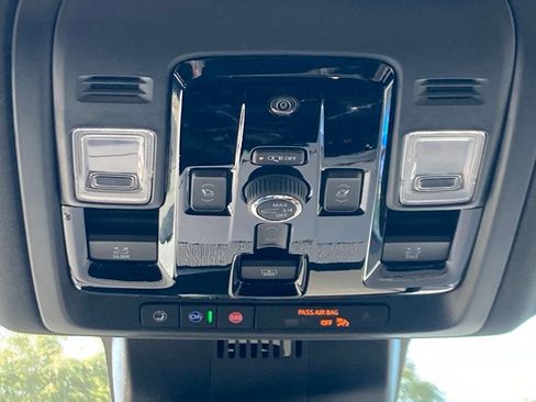 New 2026 Chevrolet Tahoe Premier w/ Sun And Tow Package AWD/4WD image 11