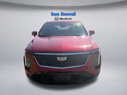 Used 2024 Cadillac XT4 Premium Luxury FWD image 4