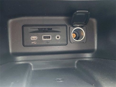 Used 2019 Chevrolet Equinox Premier image 28