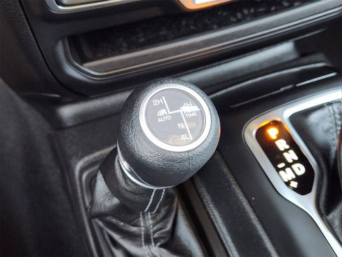 Certified 2025 Jeep Wrangler Sahara image 29